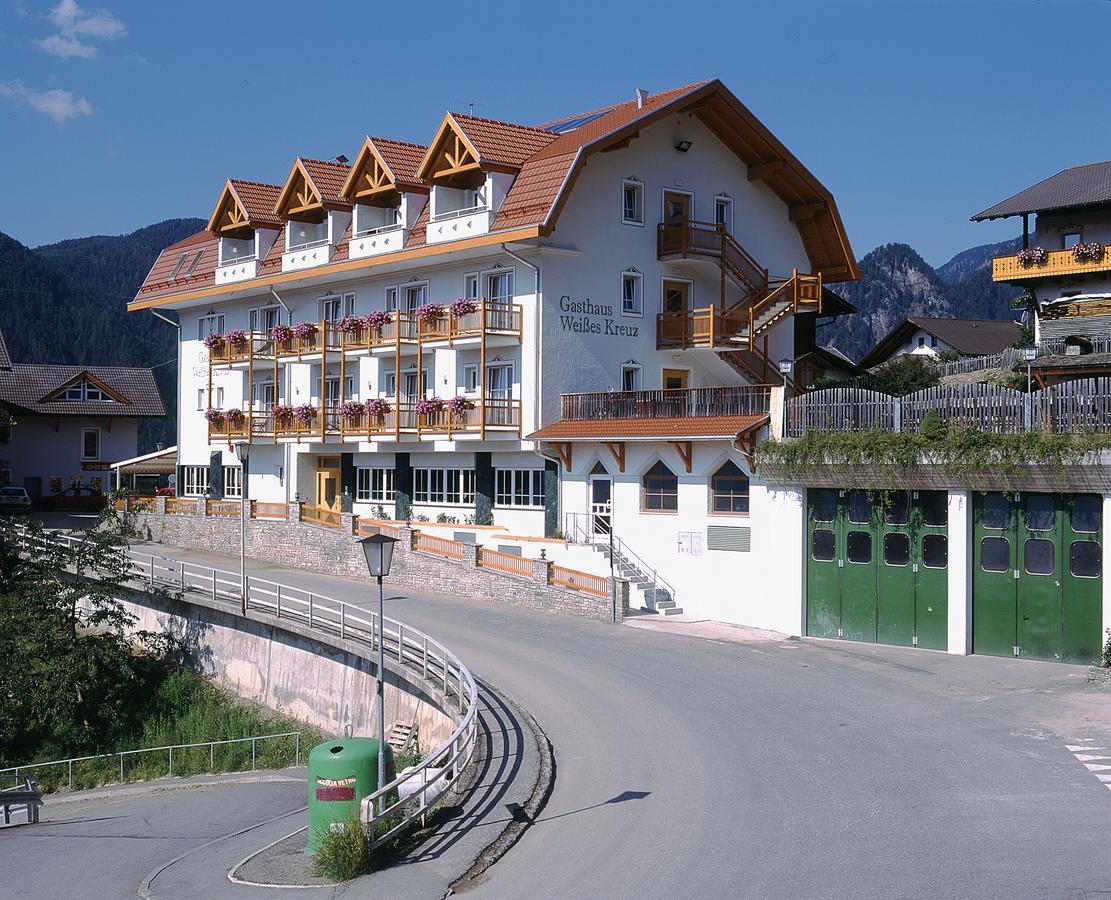 Gasthaus Zum Weissen Kreuz Lazfons Esterno foto