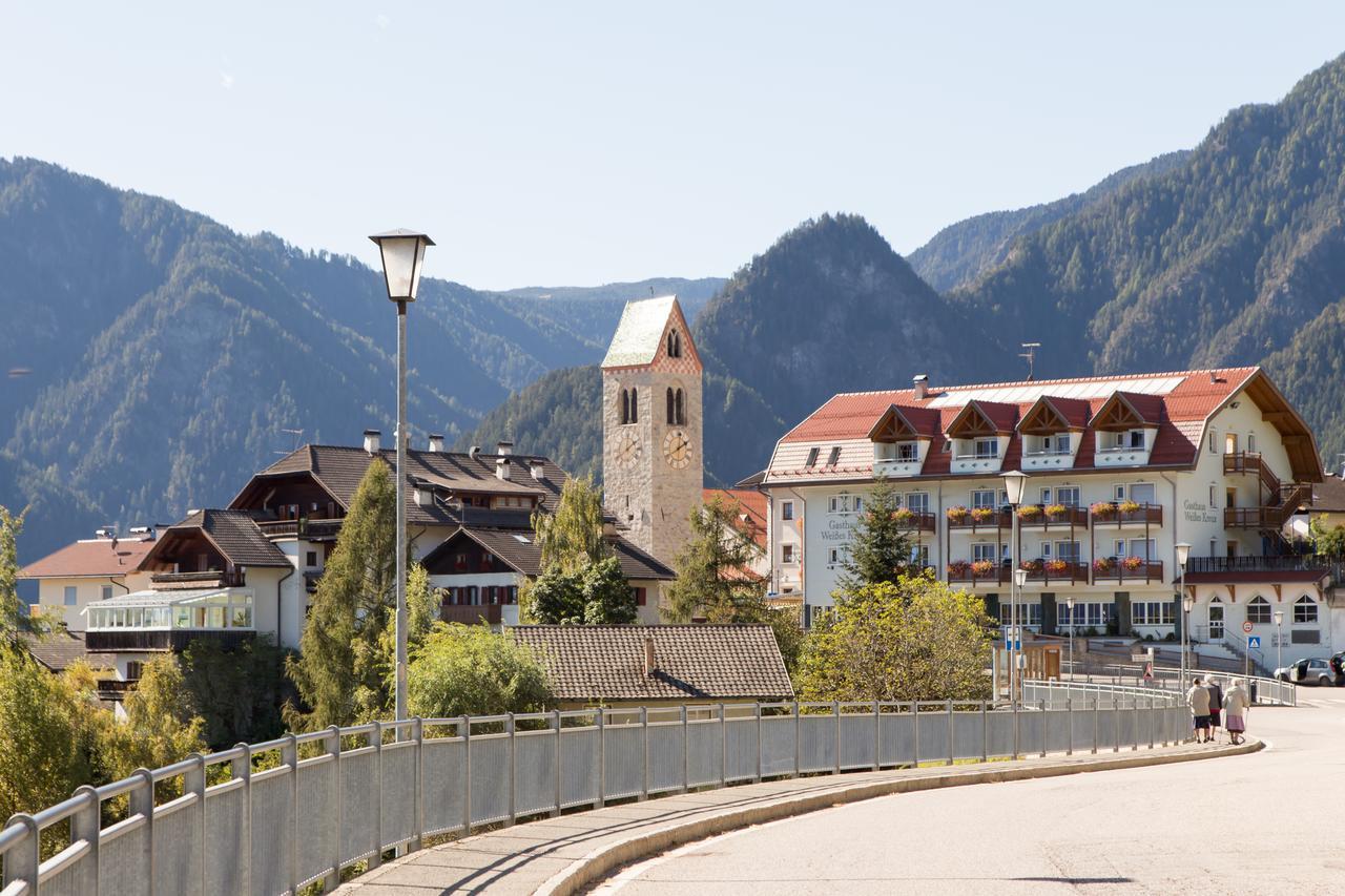 Gasthaus Zum Weissen Kreuz Lazfons Esterno foto
