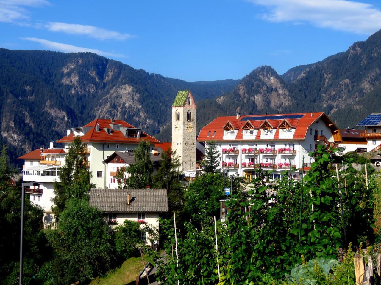 Gasthaus Zum Weissen Kreuz Lazfons Esterno foto
