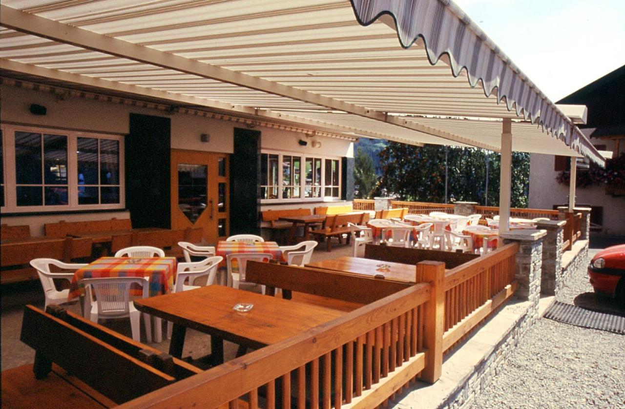 Gasthaus Zum Weissen Kreuz Lazfons Esterno foto
